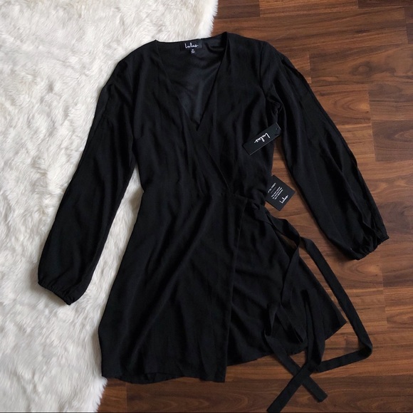 Lulus Dresses & Skirts - NWT Lulu’s Black Wrap Tie Dress